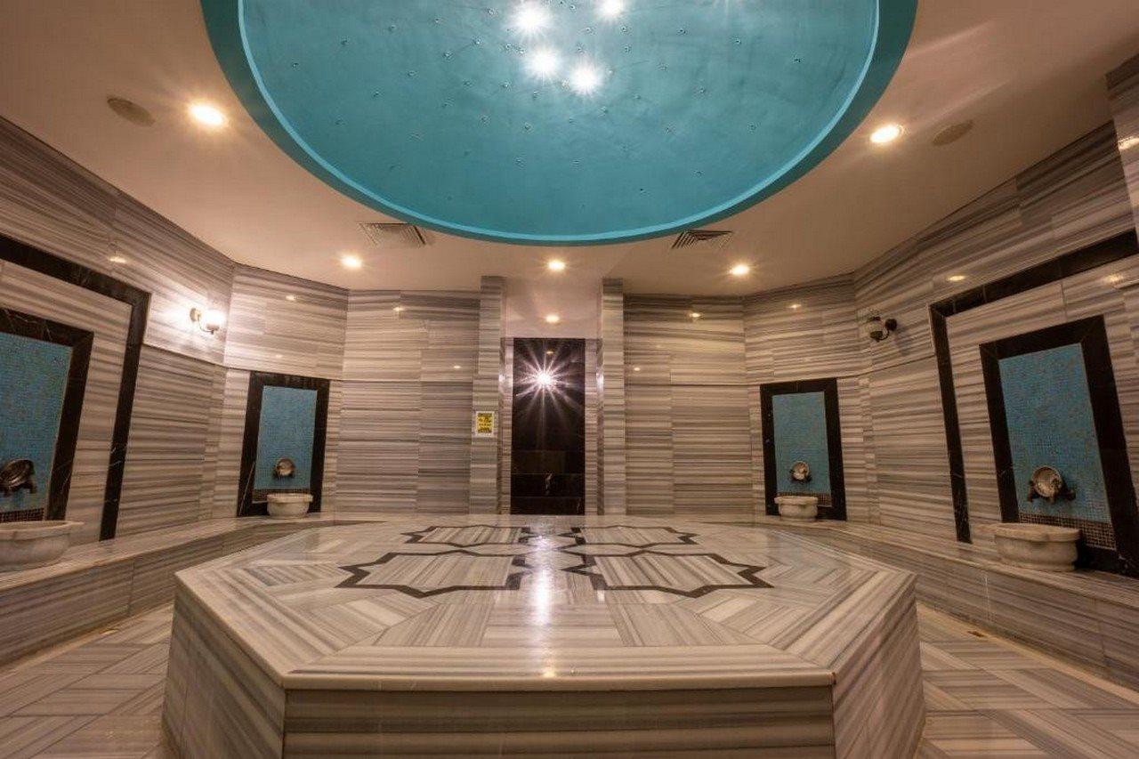 Titan Select Hotel โคนัคคลึ ภายนอก รูปภาพ