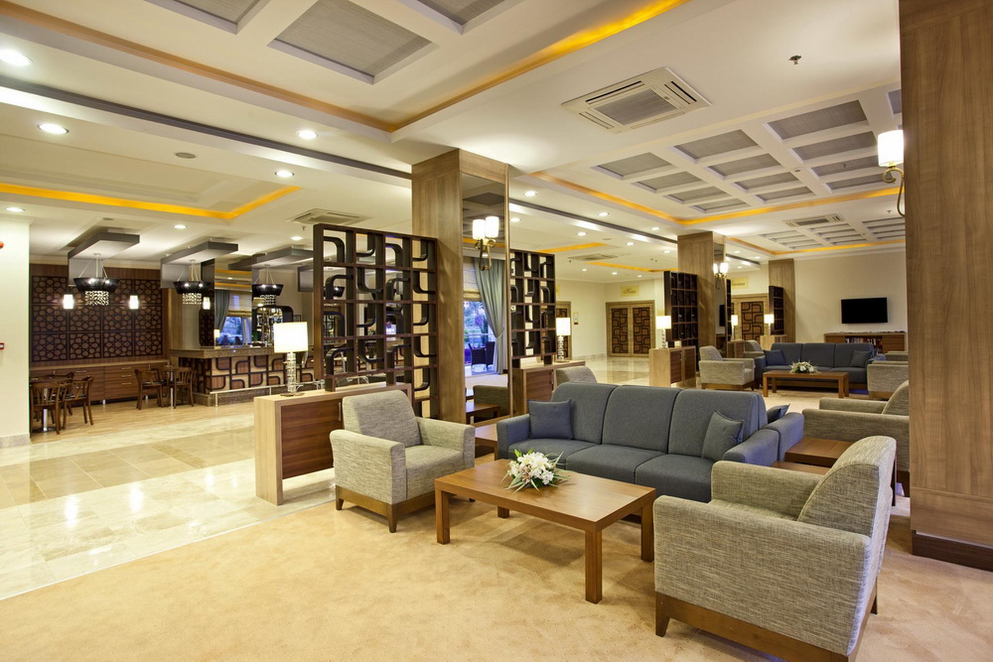 Titan Select Hotel โคนัคคลึ ภายนอก รูปภาพ