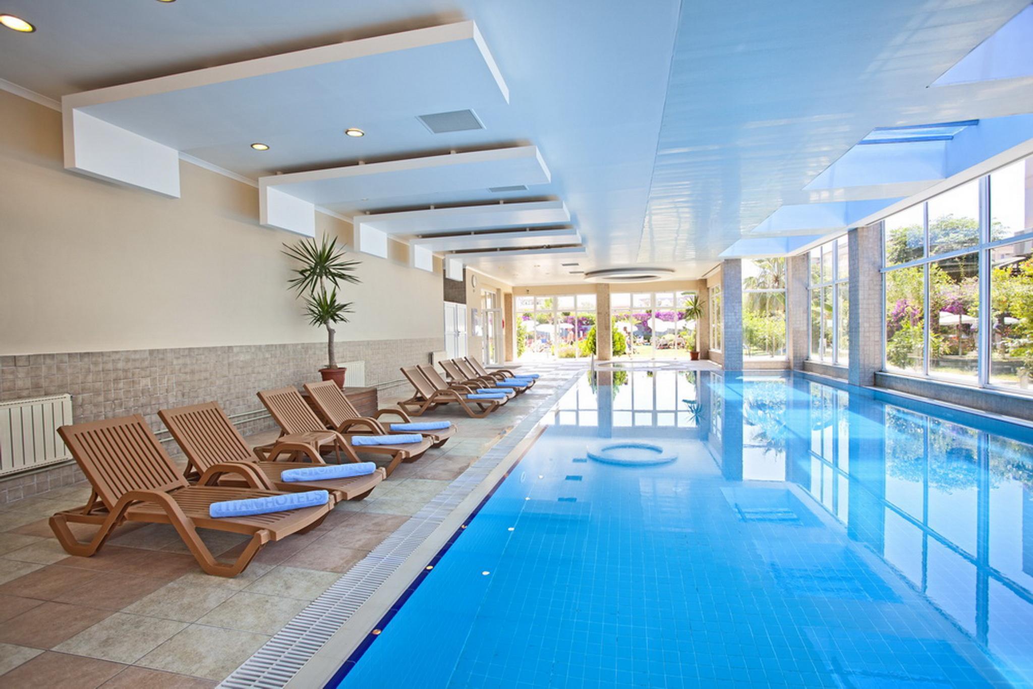 Titan Select Hotel โคนัคคลึ ภายนอก รูปภาพ