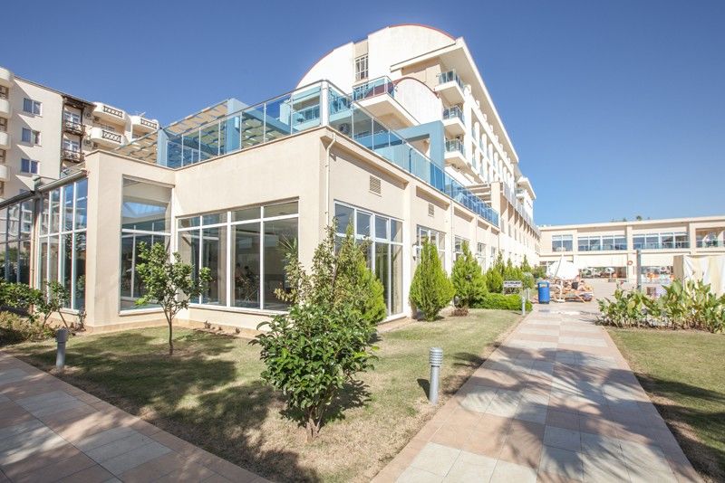 Titan Select Hotel โคนัคคลึ ภายนอก รูปภาพ